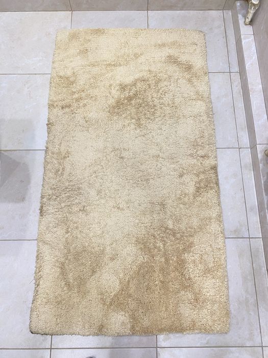 Продам коврик в ванную комнату