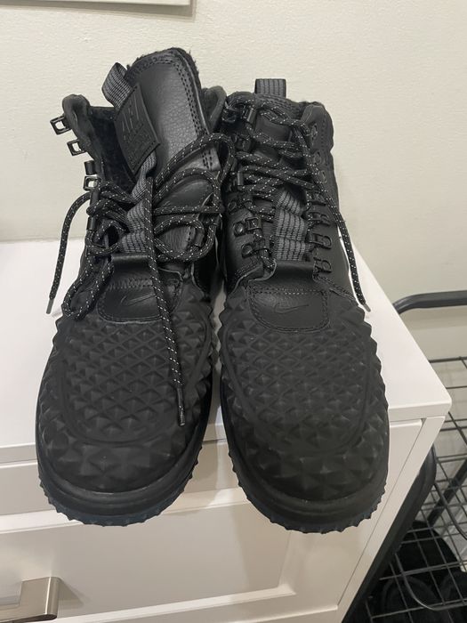 Кроссовки утепленные