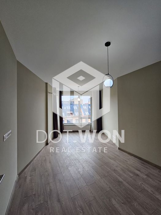 Дава се под наем Тристаен апартамент в София, Изток - 122 кв.м за 1196.97 € - Снимка #10