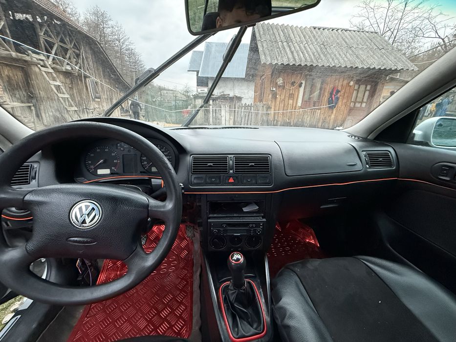 Vand golf 4 dezmebrari complet