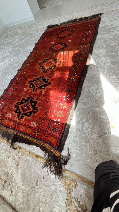 Продается ковёр ручной работы !