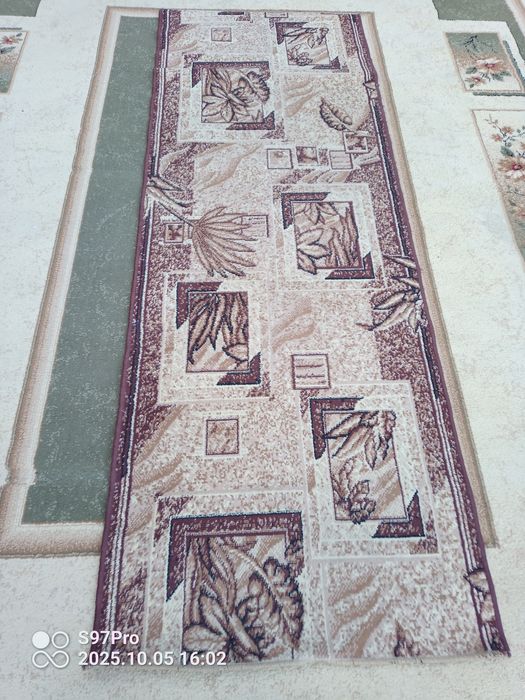 Ковры и дорожки б/у