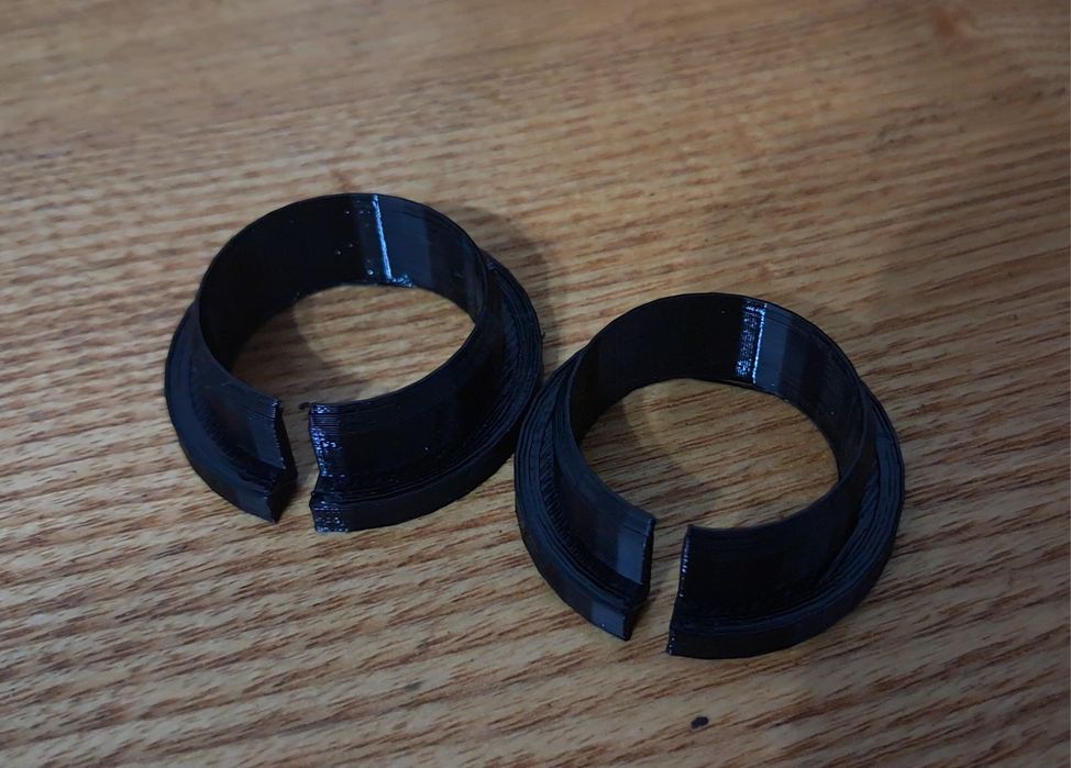 Втулка капота BMW E34