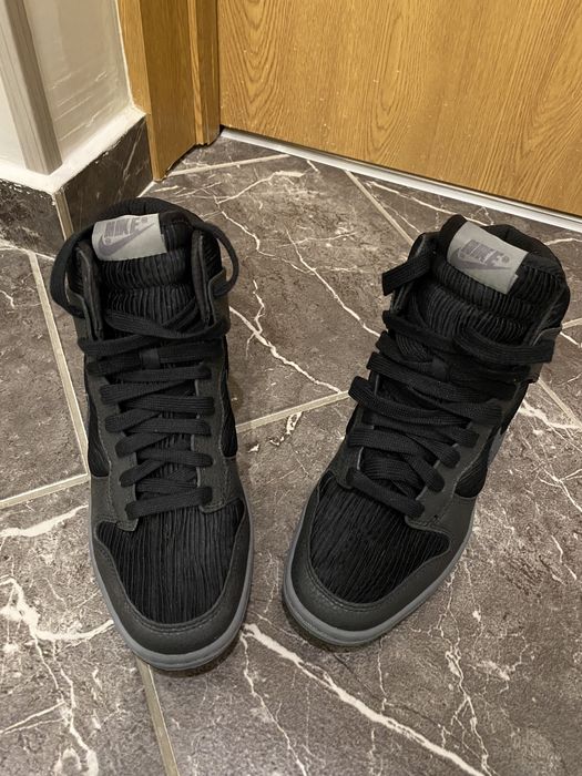 Дамски маратонки NIKE номер 38 нови