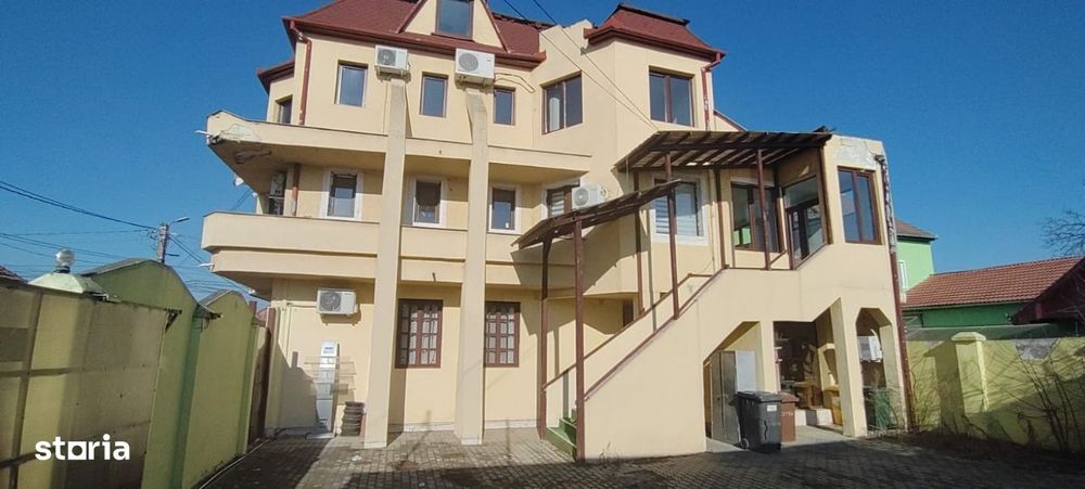 De vanzare spatiu birouri + comercial - ARAD