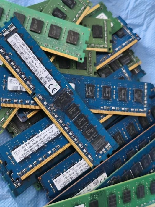 Vind memorie rami 8GB DDR3 diferite mărci