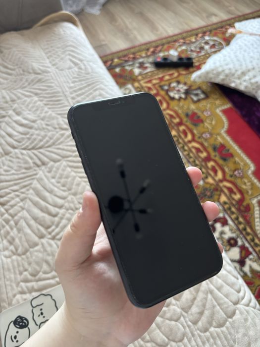 продам айфон xr !!!