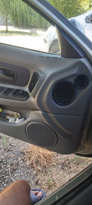 Vand  Renault Laguna 1.6 benzina