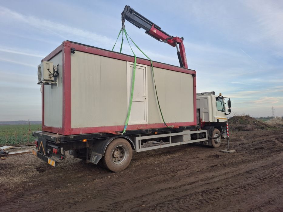 Camion cu macara - Transport container