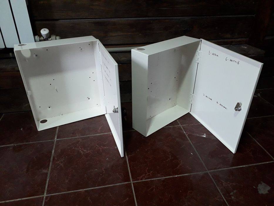 Продам два щита .