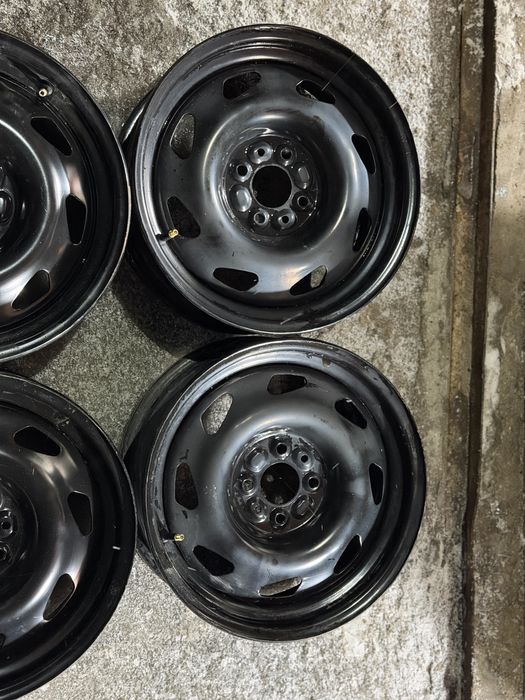 Продам железные диски Лада Р15