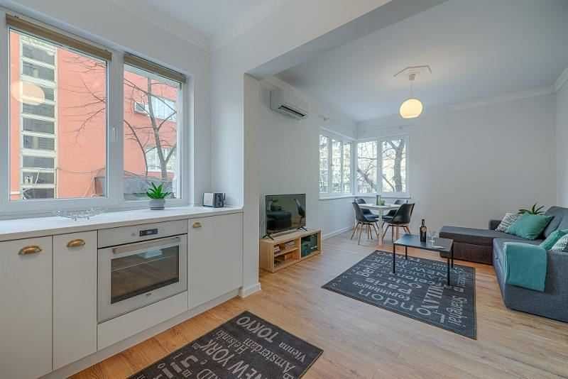 Дава се под наем Двустаен апартамент в София, Център - 68 кв.м за 850 € - Снимка #1