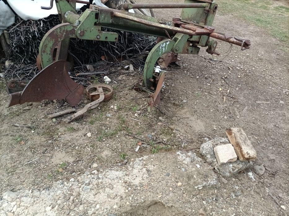 Plug de arat de vinzare