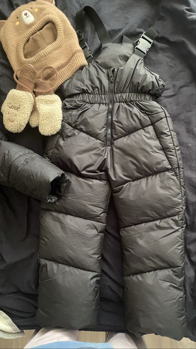 Продам детскиц зимний комбинезон 98см