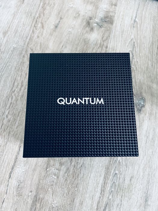 Продам часы Quantum новые