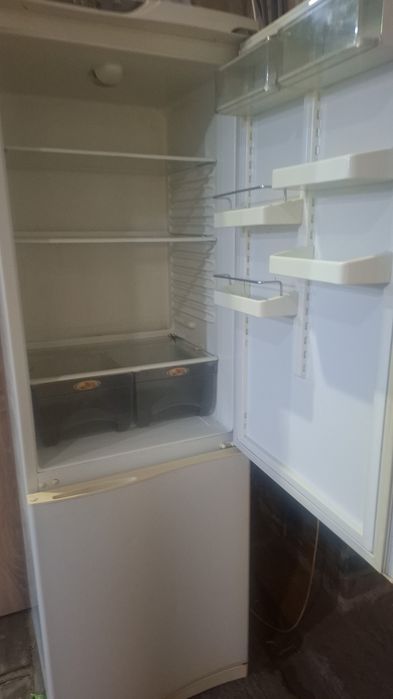 Двух камерный холодильник, срочно продам!