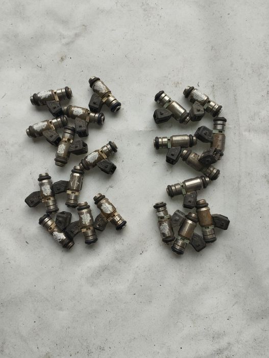 BMW e87 e46 e90 x3 e83 z4 e85 z3 e36 форсунка топливная б/у оригинал