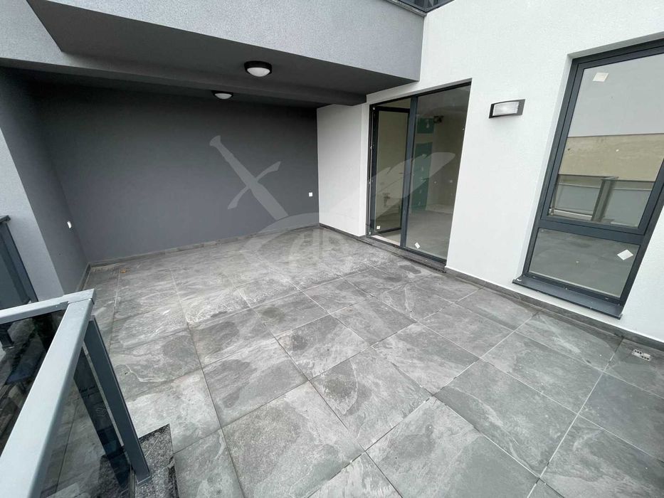 Продава се Тристаен апартамент в Пловдив, Христо Смирненски - 155 кв.м за 918 €/кв.м - Снимка #10