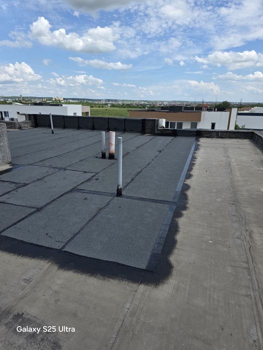 Hidroizolații  / terase / balcoane  / reparații acoperișuri