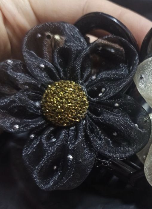 Зажимы для волос