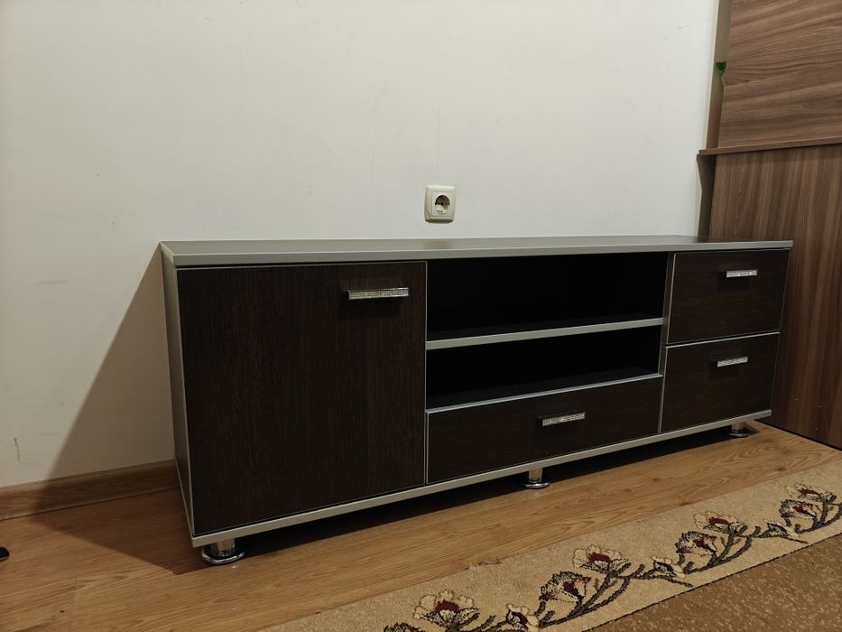 Продаю ТВ тумбу, тумба под телевизор