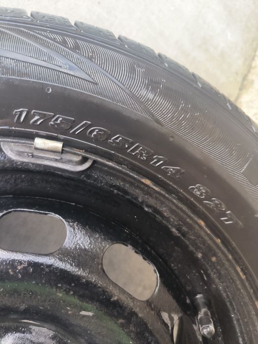 Jante tabla+ anvelope vara Nexen 2023 R14