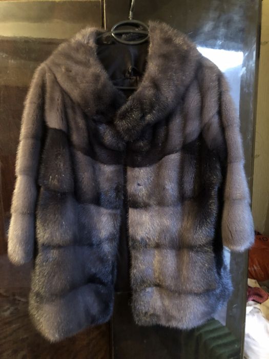 Продам шубу норковую