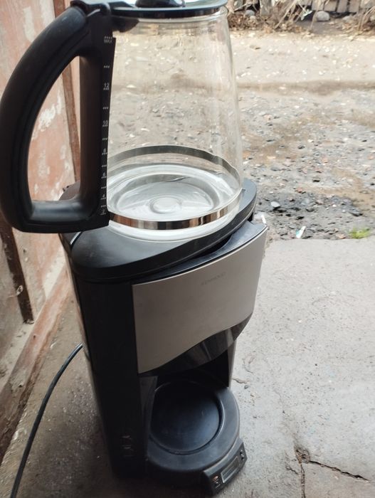 кофеварка.рабочий или нет надо проверит