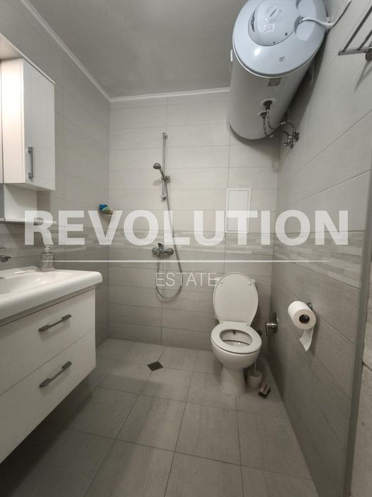 Дава се под наем Четиристаен апартамент в Пловдив, Каменица 1 - 156 кв.м за 450 € - Снимка #8