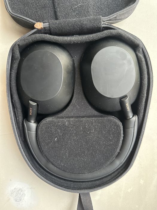 Наушники Sony WH-1000XM5