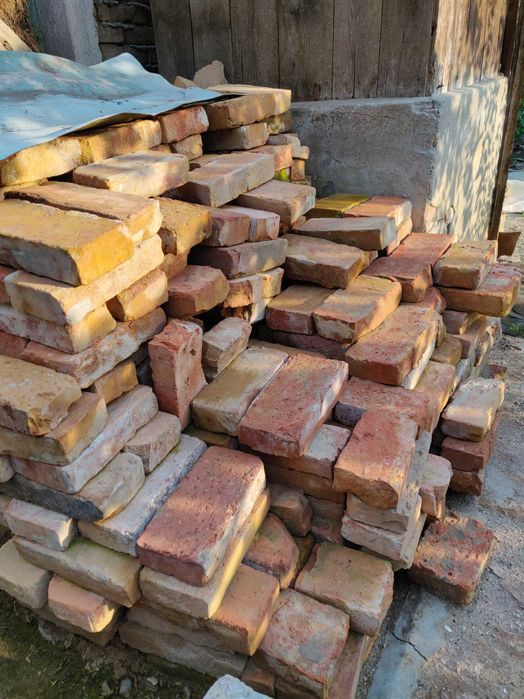 Vand caramizi pline, din demolari