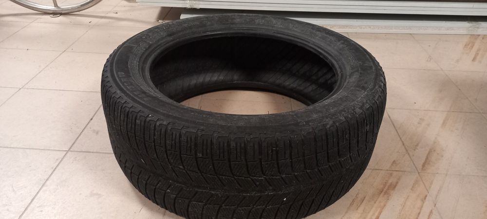 Продаётся шины липучка состояние хорошое