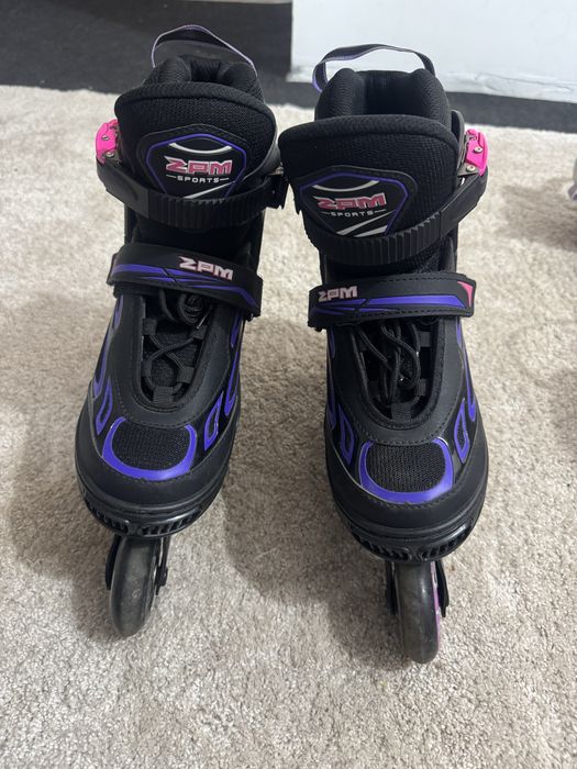 Role sport reglabile marimea 37,5-41 cu luminite