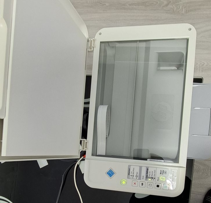 Vind imprimanta/scanner/copiator  HP Deskjet F2280 !