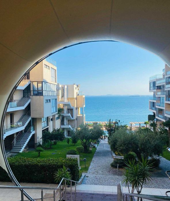 Дава се под наем Двустаен апартамент в Свети Влас - 53 кв.м за 40.8 € - Снимка #1