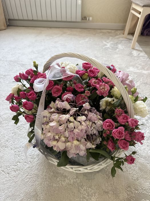 Продам цветы с корзиной