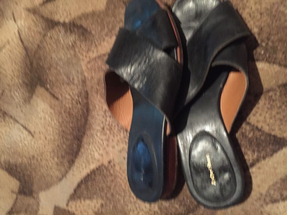 Летние шлёпанцы кожаные