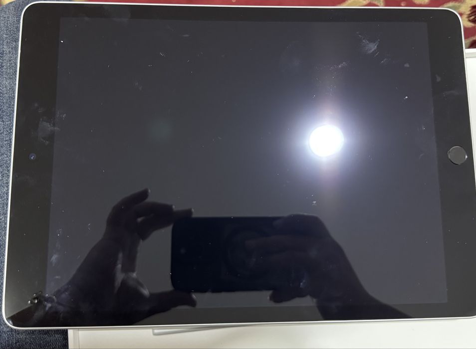 Продам айпад в хорошем состояние