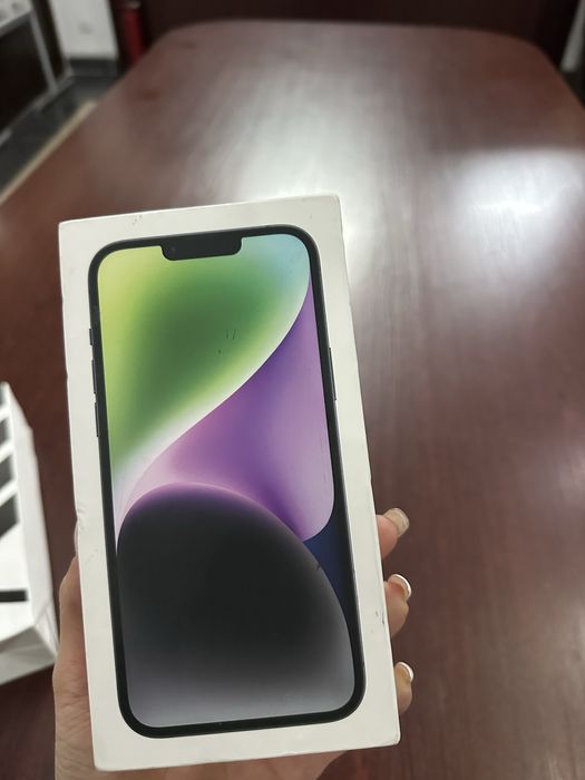 iPhone 14 plus• 128 GB • Емкость батареи 100%