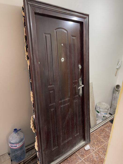 Входна врата (90/200)