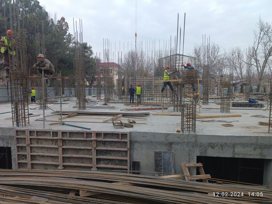 Бригада строителей