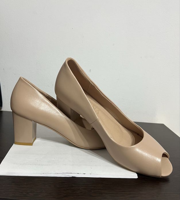 Туфли стильныые цвет беж