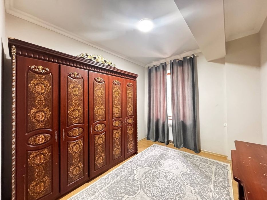 Продаётся 2х Комнатная квартира по адресу Рудакий с евроремонтом