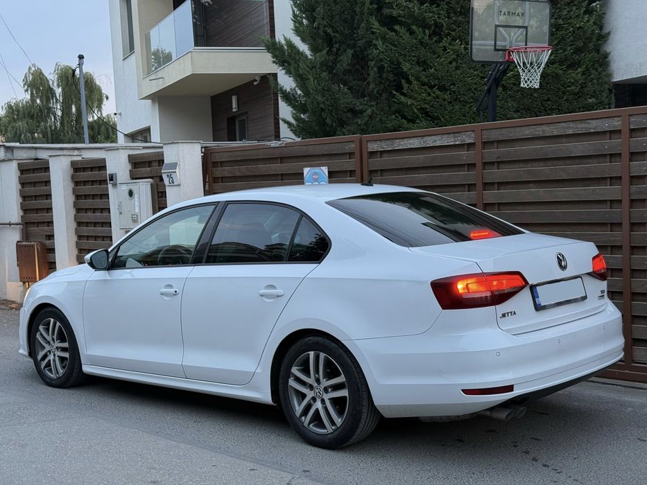 VOLKSWAGEN Jetta 2015 — imagine 3
