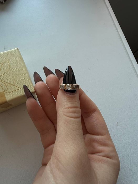 Продам золотое кольцо