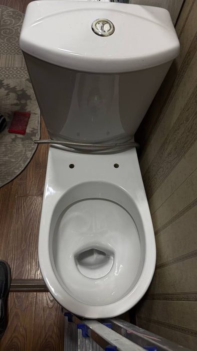 Продается унитаз