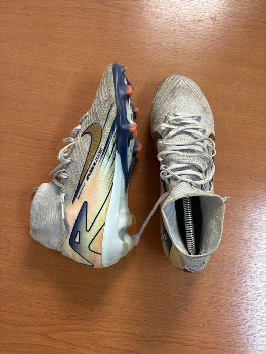 Ghete fotbal Nike mercurial