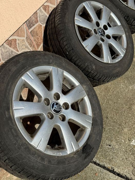 Set 4 jante aliaj Skoda Fabia R14 cu anvelope de vară 185/60 R14