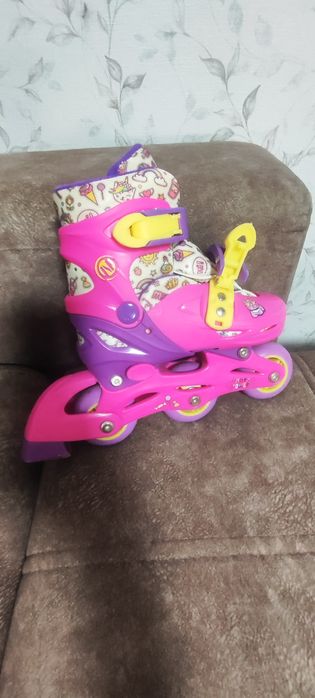 Продам роликовые коньки