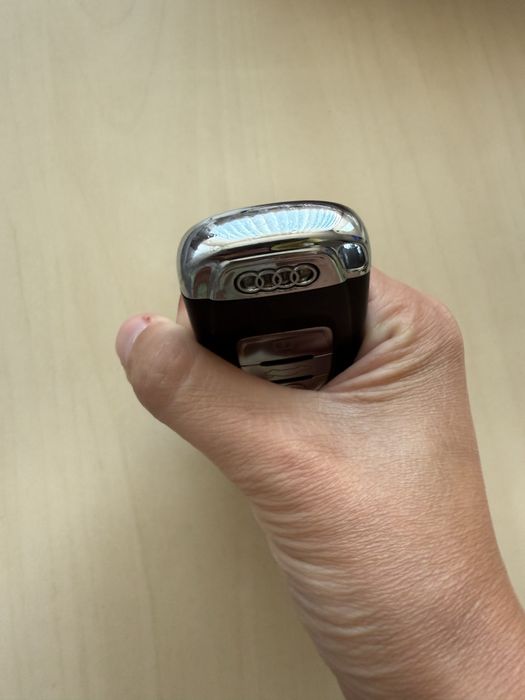 Оригинален ключ за Ауди